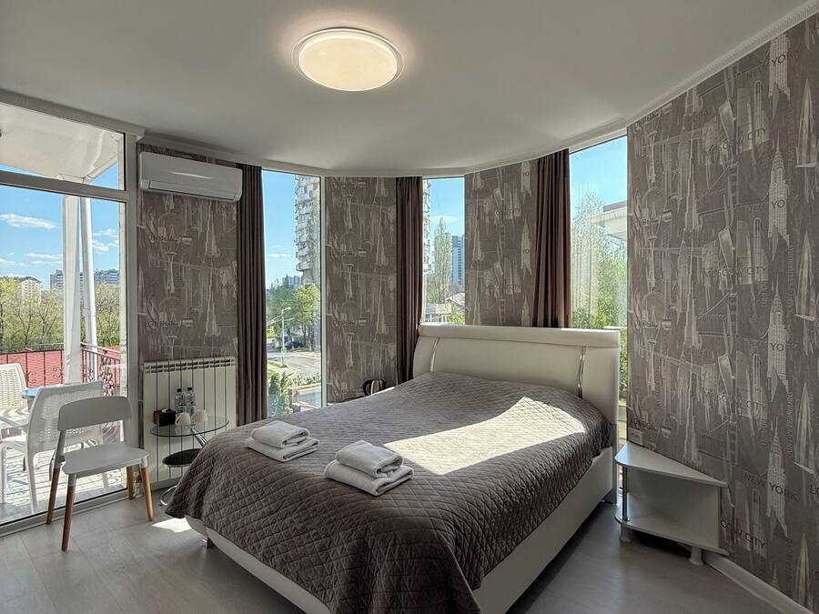 Superior Double Room, 1 Bedroom, Jetted Tub, Courtyard View | Premium bedding, pillowtop beds, individually decorated
