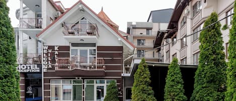 住宿正面