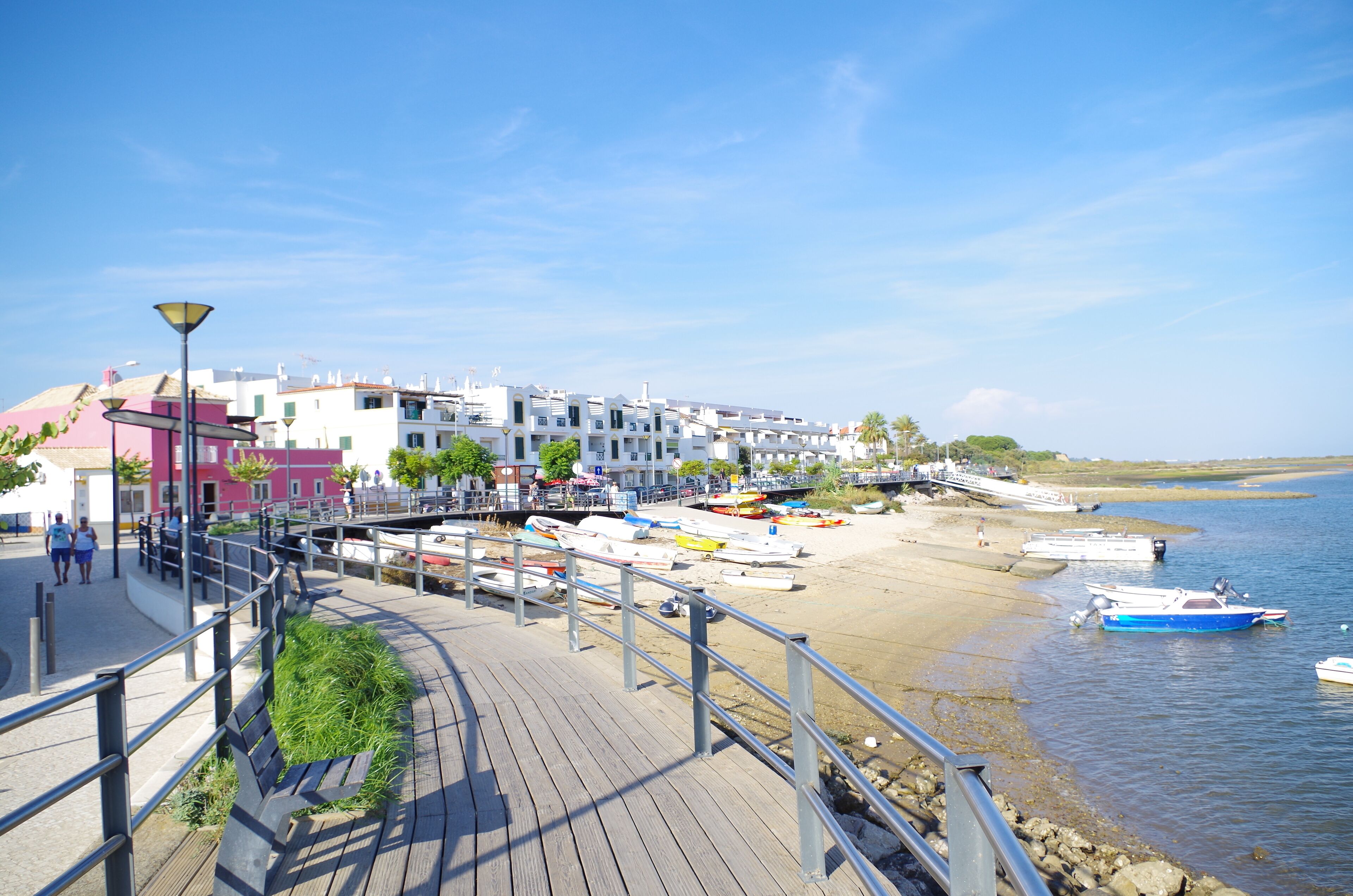 Plage, chaises longues