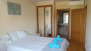 2 bedrooms, iron/ironing board, travel crib, free WiFi - Beachfront Penthouse Apartment with fantastic sea views (Cabanas de Tavira)