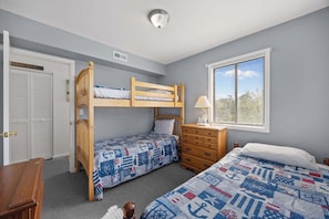 4 bedrooms, WiFi, bed sheets