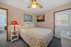 4 bedrooms, WiFi, bed sheets