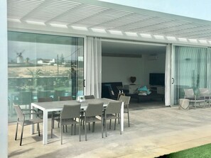 Outdoor dining - Turquesa 1 (La Oliva)