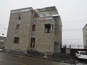 Front of property - RubinHotel (Goris)