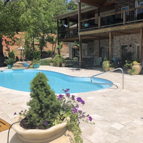 New Listing - Paradise in the Shoals