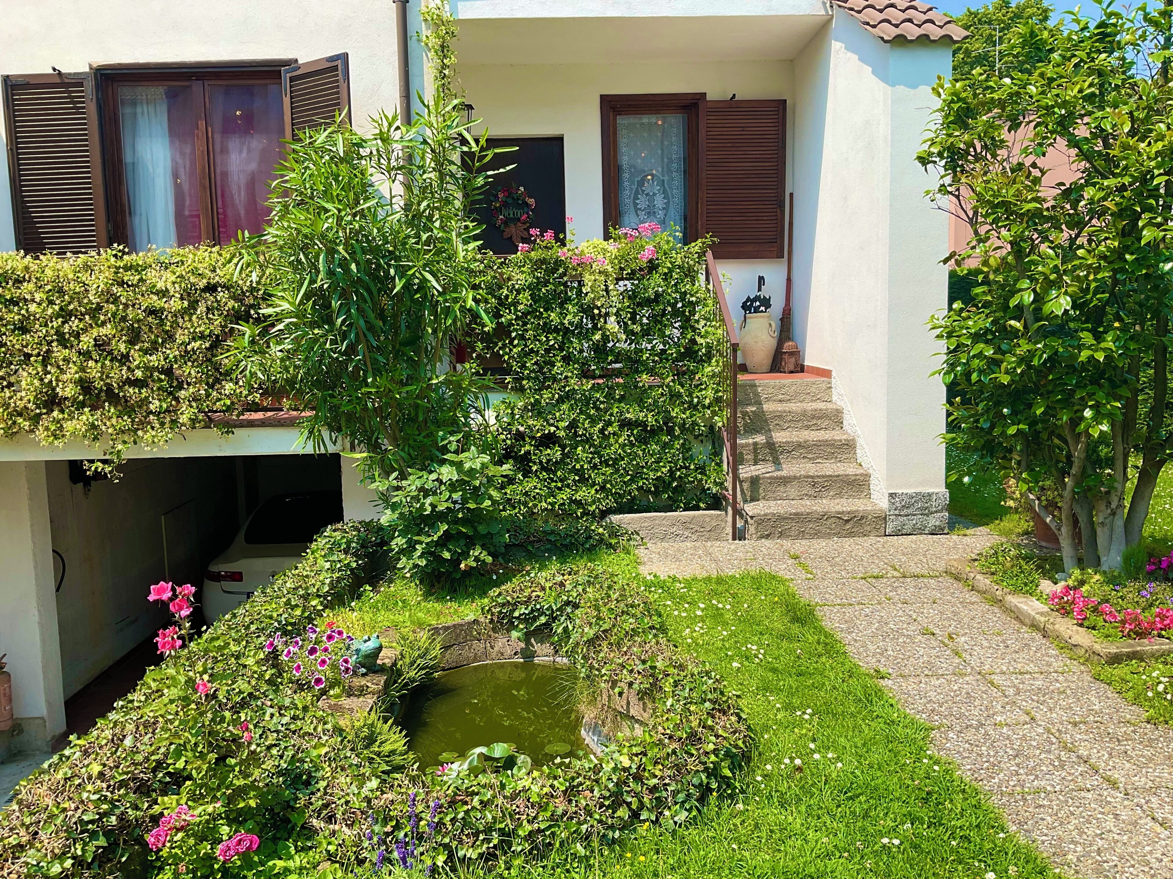 Bagian depan properti