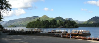 Keswick, Garden Apartment for 2. Excellent location.Convenient for all amenities