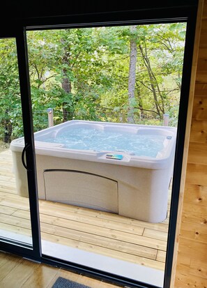 Indoor spa tub