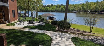 Get away from it all - Life is GOOD at the Lake!!