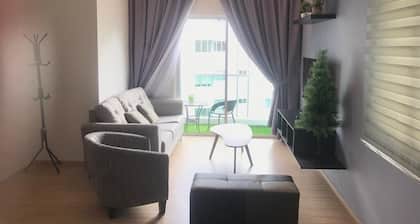LEO Home @ Quintet 3BR **Wi-Fi Ready**