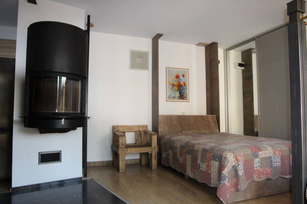 Exclusive Studio Suite, Multiple Beds, Garden View (Sofia) | 1 bedroom, hypo-allergenic bedding available, blackout drapes