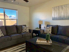 Smart TV, fireplace, Netflix, streaming services