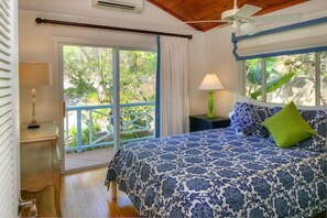 3 Schlafzimmer, Reisekinderbett