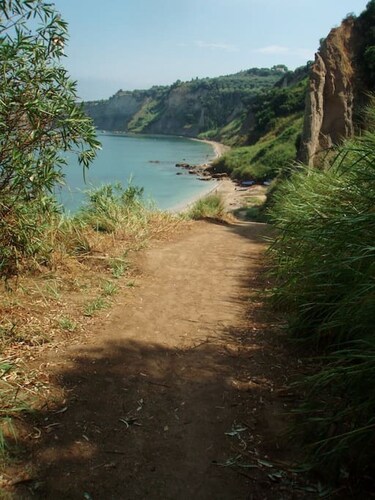 Ampeli Holiday House, a paradise next to the beach