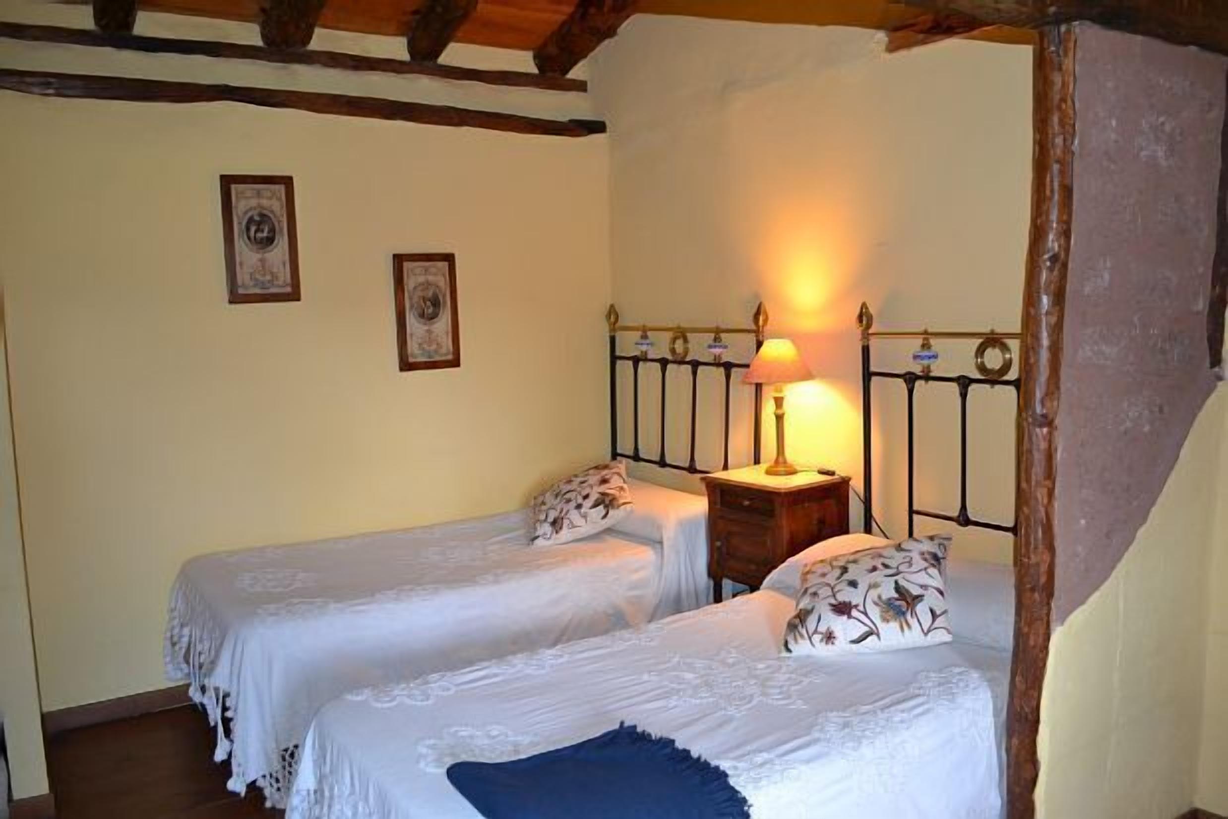 4 Schlafzimmer, Bügeleisen/Bügelbrett, Reisekinderbett, WLAN