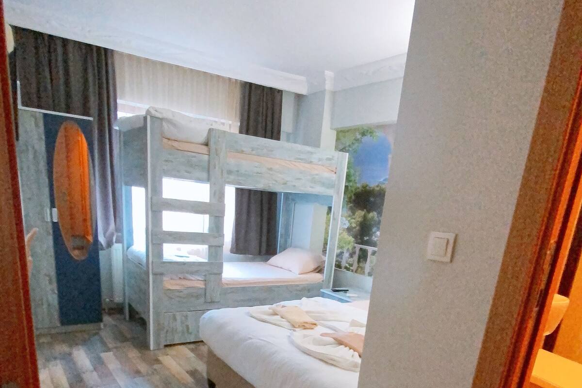 Rollaway beds (surcharge), WiFi (free)