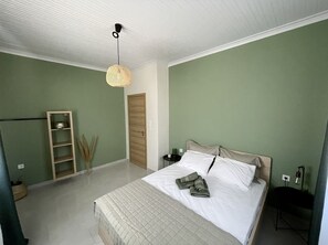 2 chambres, fer et planche à repasser, Wi-Fi gratuit, draps fournis