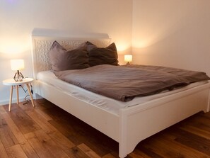 Lit parapluie, Wi-Fi gratuit, draps fournis