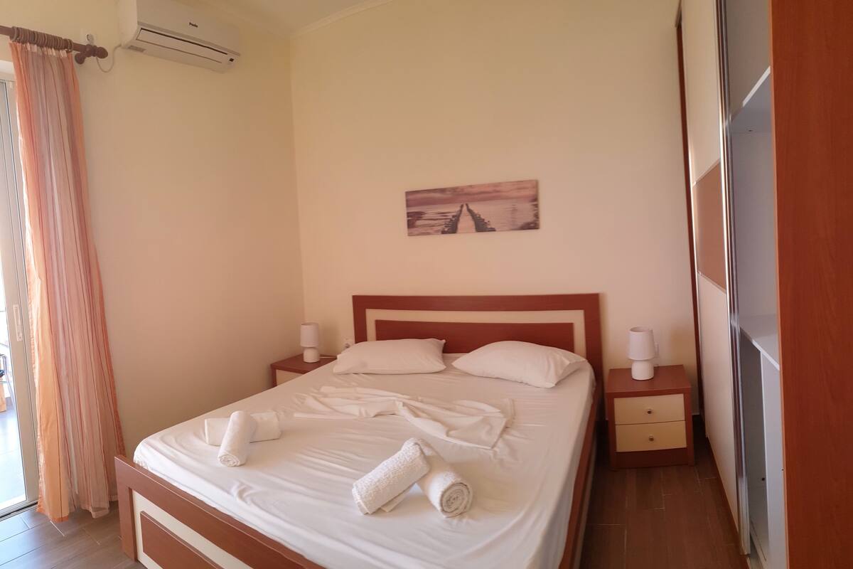 Phòng đôi có tầm nhìn toàn cảnh, quang cảnh biển | Bộ trải giường bằng vải cotton Ai Cập, bộ đồ giường cao cấp, bàn
