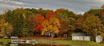 Cozy Up North cabin on beautiful Lake Waukenabo