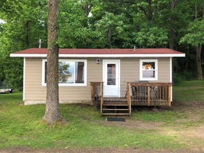Exterior - Cozy Up North cabin on beautiful Lake Waukenabo (Palisade)