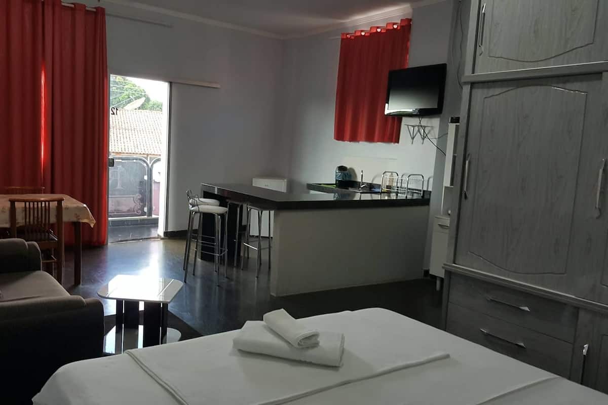 Deluxe Room, Multiple Beds, City View