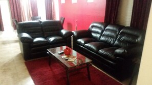 TV, stereo - Beautiful Condo in Northeast Phoenix 2 Car Garage (Phoenix)