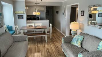 TV connectée, lecteur de DVD, vidéothÚque, chaßne hi-fi