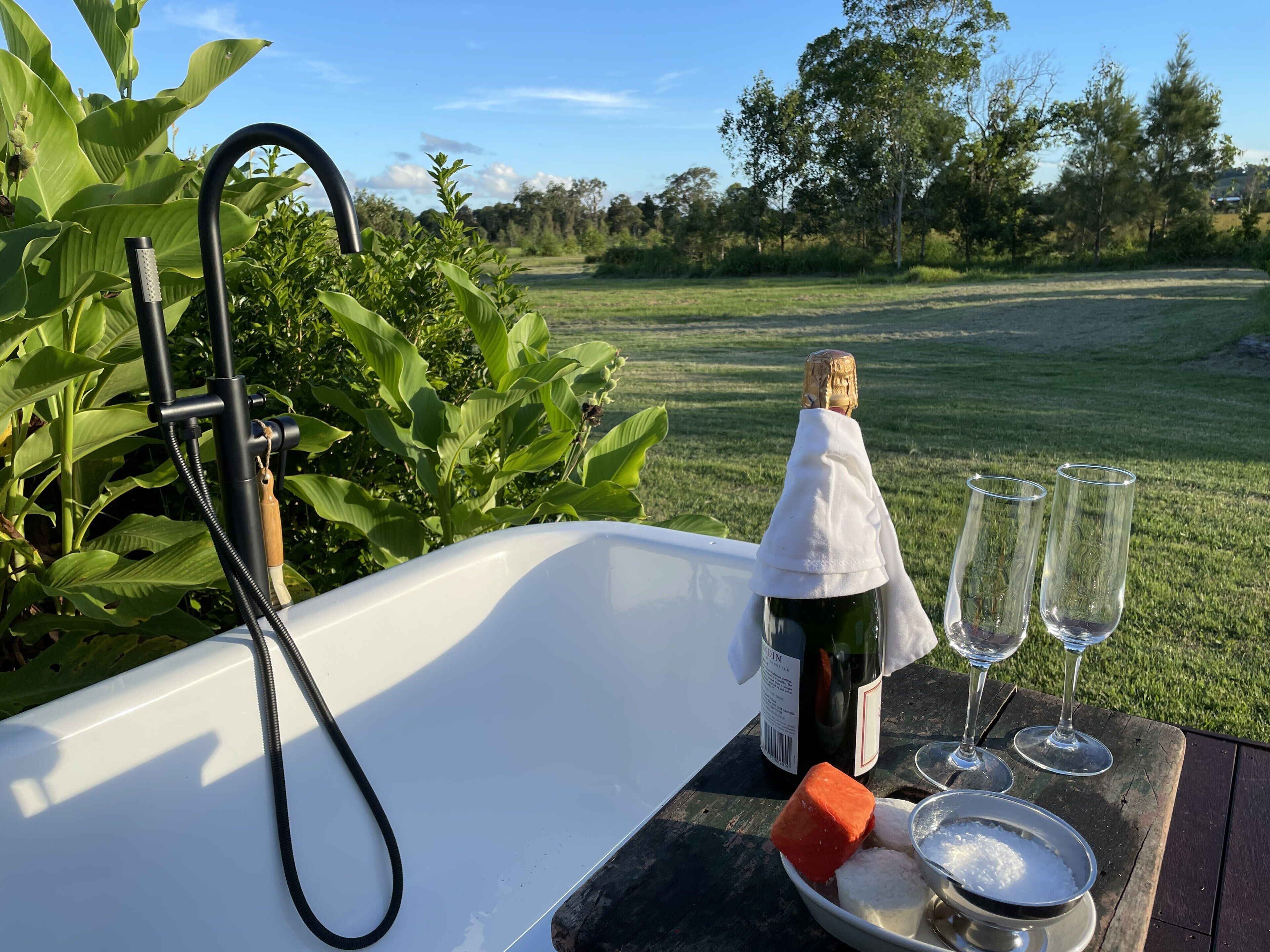 Private riverside retreat Lismore 