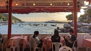 Restaurant - Bali Holiday Resort (Lamma Island)