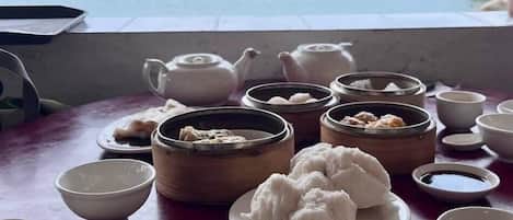 Daily Cantonese breakfast (HKD 50 per person)