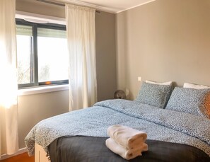 2 Schlafzimmer, Bügeleisen/Bügelbrett, WLAN, Bettwäsche