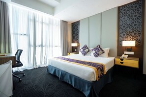 Executive Suite, 1 King Bed | Premium bedding, minibar, in-room safe, individually furnished - Paya Bunga Hotel Terengganu (Kuala Terengganu)