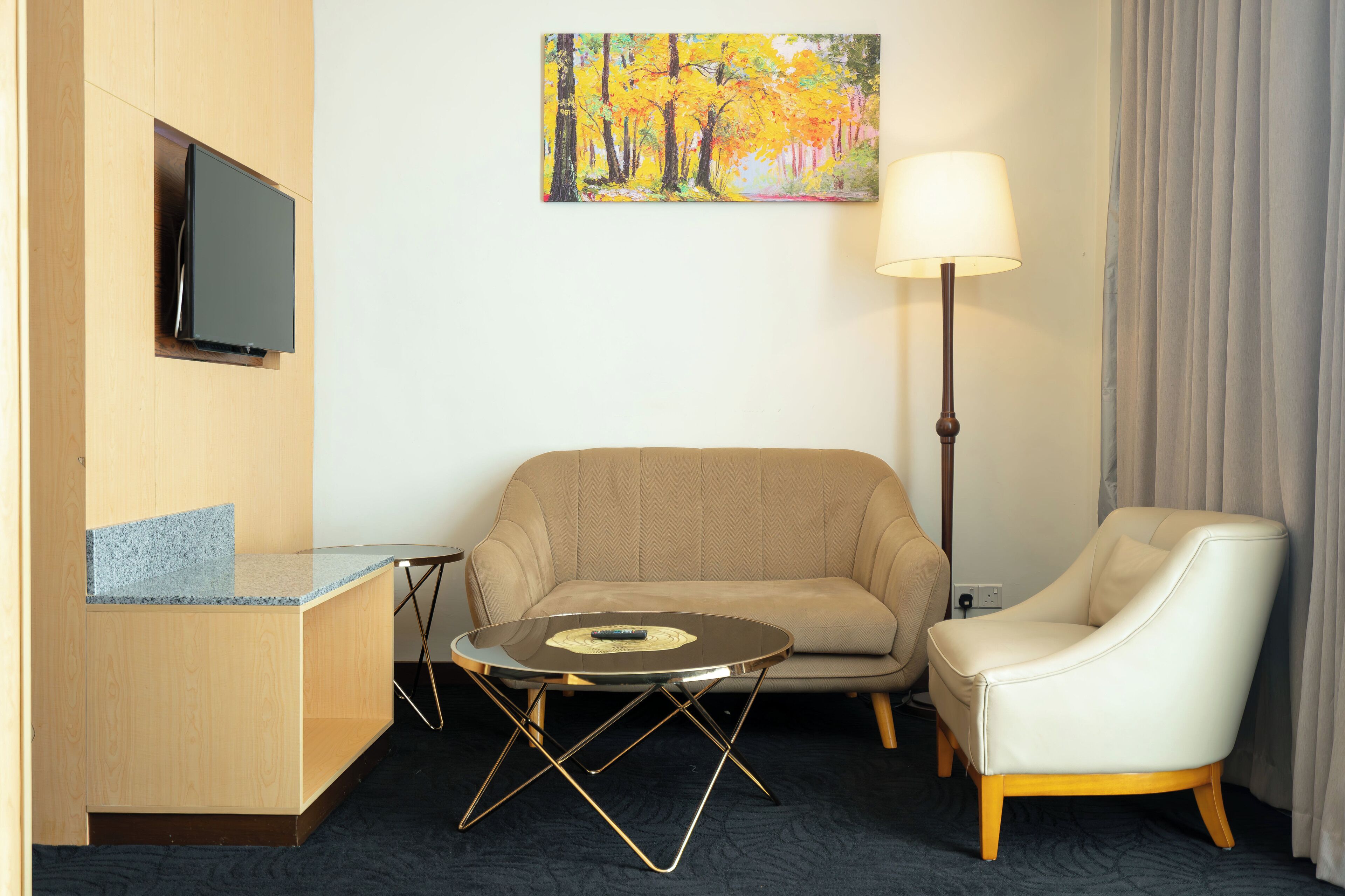 junior suite, 1 king bed | living area | 32-cm lcd tv with premium tv channels, tv