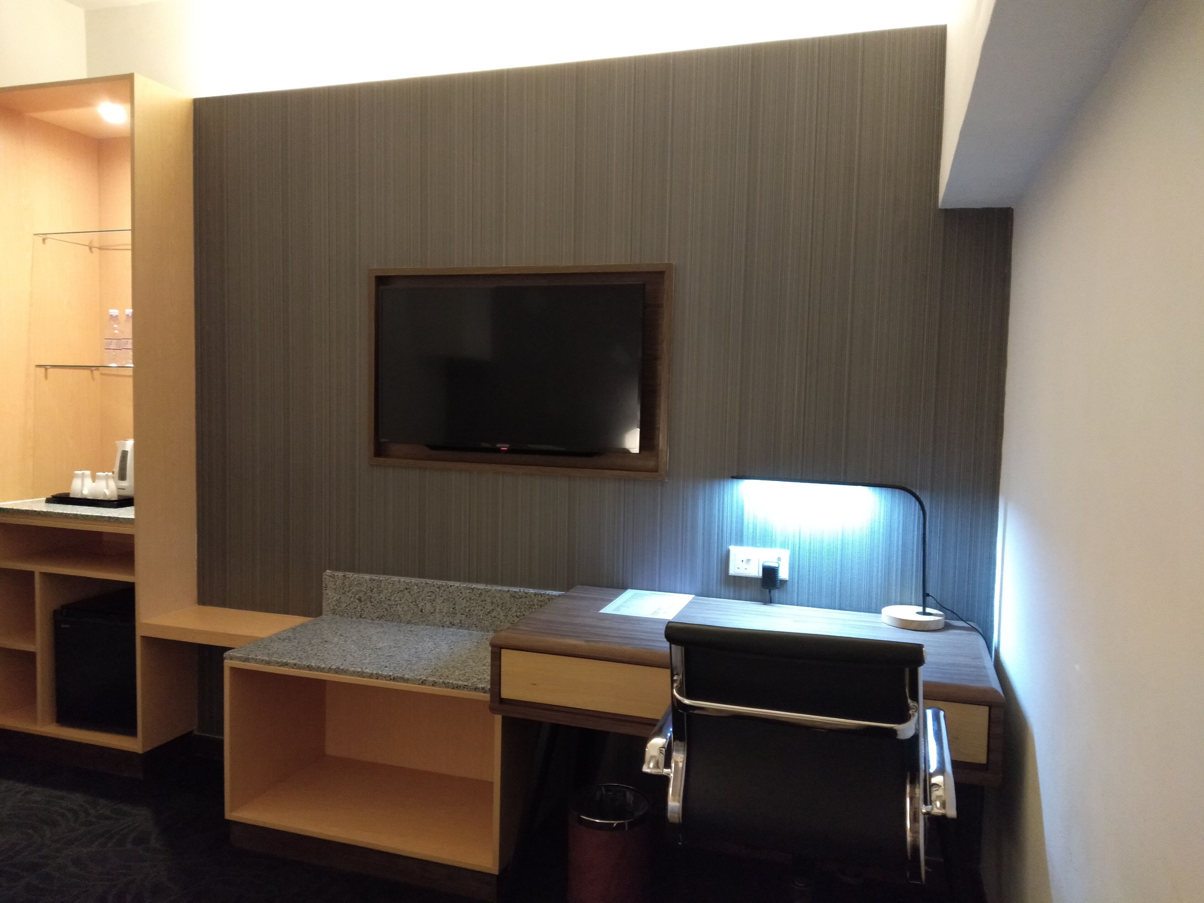 superior twin room, 2 single beds, no windows | premium bedding, minibar, in-room safe, individually furnished