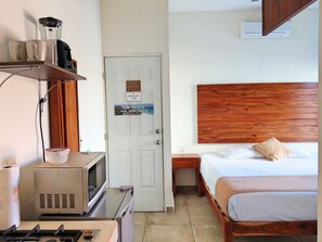 Caja de seguridad en la habitación y cortinas blackout 