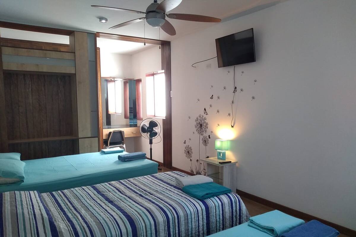 Apartamento, 2 quartos, para não fumantes | Ferros/tábuas de passar roupa, Wi-Fi de cortesia, roupa de cama