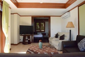4-Bedroom Villa with Private Pool | Living area