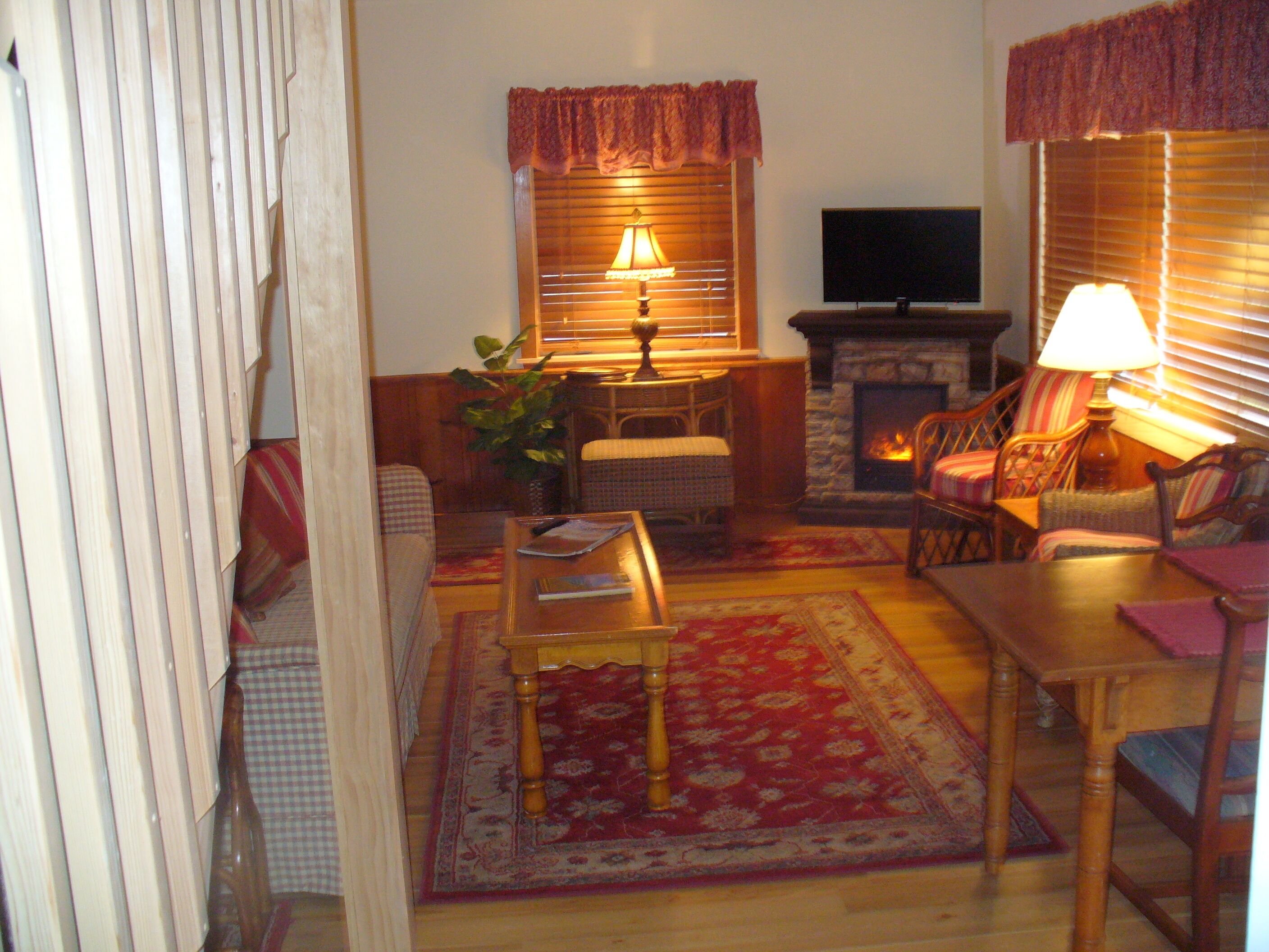 Park Place Guest House (600 feet from Lake Michigan Beach)