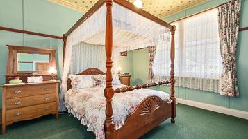 2 habitaciones, escritorio, tabla de planchar con plancha y wifi gratis