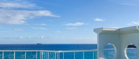 Piscina a l'aire lliure i piscina climatitzada