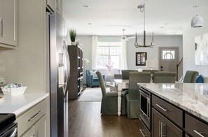 Interior - Breathe Nashville/Songwriter's 12 South Haven (Nashville)