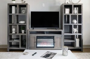 Interior - Breathe Nashville/Songwriter's 12 South Haven (Nashville)