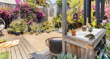 Privada, lujosa y moderna suite Potrero con estacionamiento y jardín privado