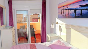 2 dormitorios, tabla de planchar con plancha, wifi y ropa de cama