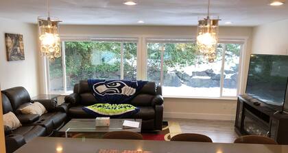 Modern & Remodeled 3bd/2ba duplex unit in Bothell - walk to UW Bothell, Downtown