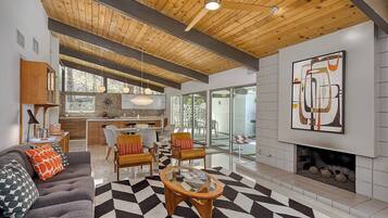 Smart TV, fireplace, DVD player, books