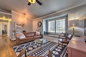 Téléviseur, foyer, console de jeux vidéo, Netflix