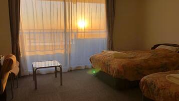 In-room safe, desk, free WiFi, bed sheets