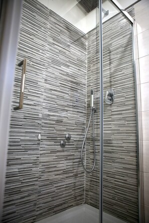 Bathroom shower - Agriturismo Il Raduno (Tramonti)